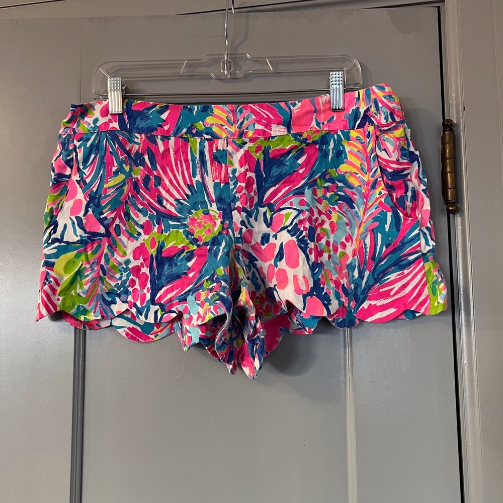 Lilly Pulitzer 4” Dahlia Scalloped Shorts